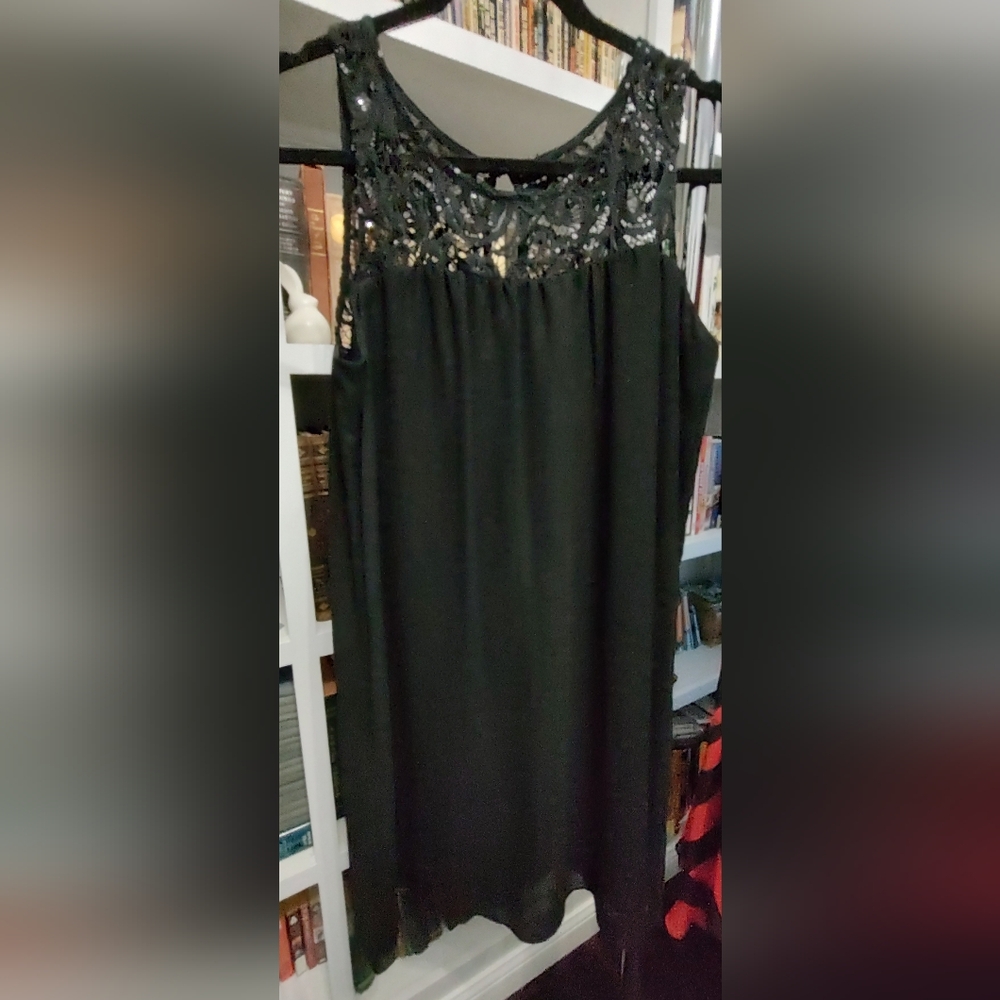 Elegant Black Maxi Dress
